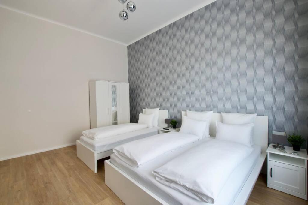 Premium Apartment By Hi5 - Astoria 4 Bedroom Budapest Exteriör bild